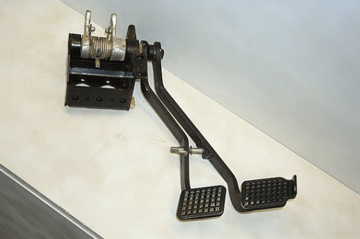 Case-international Pedal Assembly