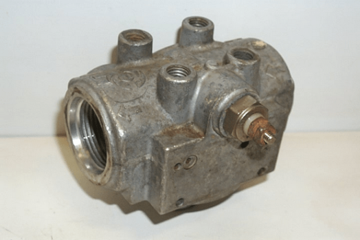 Case Hydrostatic Filter Head