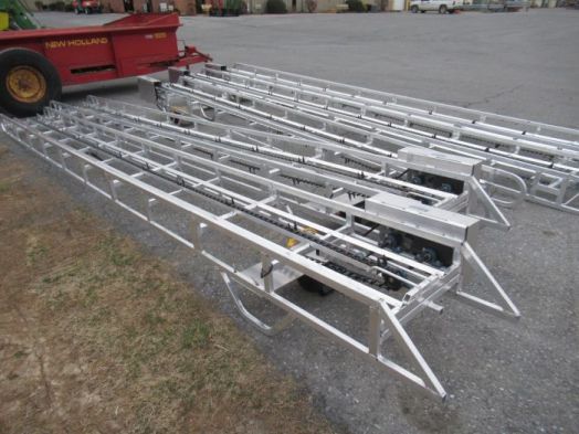 Paragon 32' aluminum bale elevator