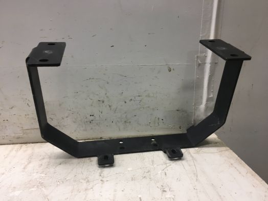 HEAT SHIELD BRACKET