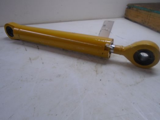 STEERING CYLINDER