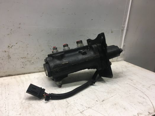 BRAKE CONTROL VALVE
