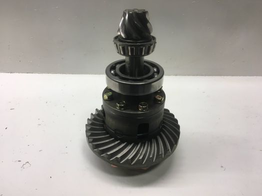 FRONT DIFFERENTIAL W/ RING & PINION