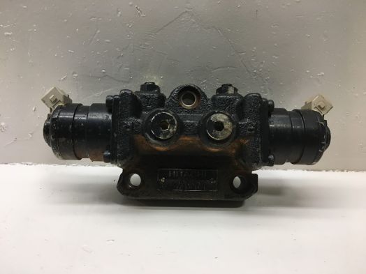 SHUTTLE VALVE