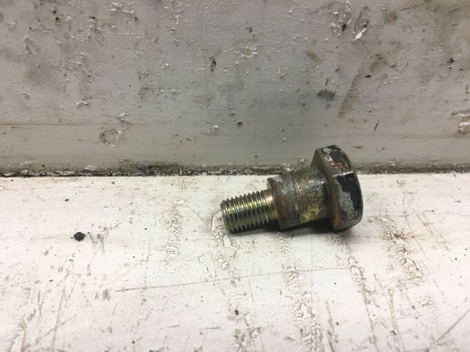 KU RANGE SHIFT BOLT  L2800    @