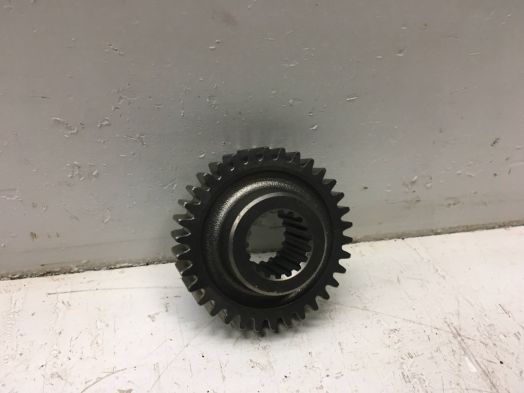 KU PUMP DRIVE GEAR  L2800     %