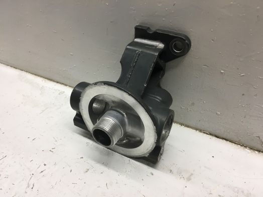 KU OIL FILTER HEAD  L5240