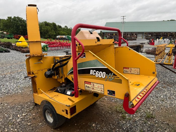 chipper Wallenstein BX36r Hydraulic PTO Woodchipper 3.5