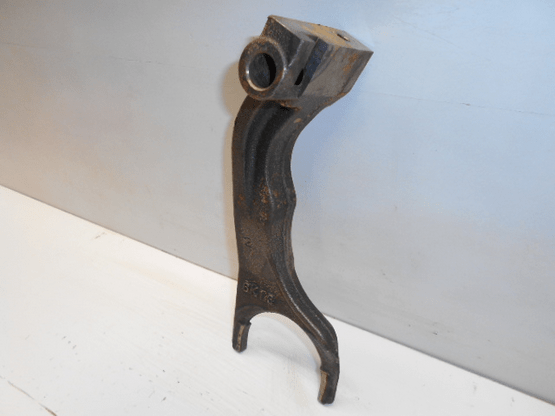 GEAR SHIFT FORK - L.H. OUTER