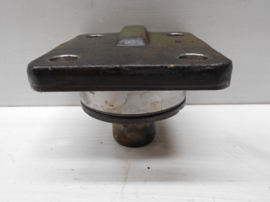 TRUNNION - UPPER