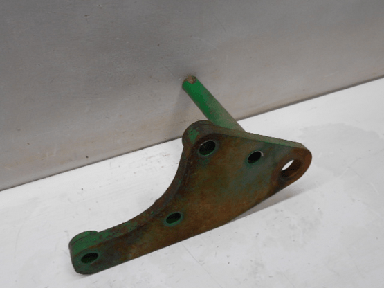 SWAY CHAIN BRACKET - L.H.