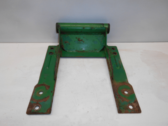 SEAT BRACKET
