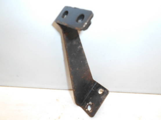 FORWARD & REVERSE PEDAL BRACKET RETAINER