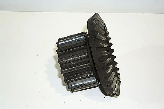 BEVEL AND SPUR PINION GEAR