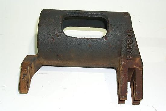 ROCKSHAFT VALVE OPERATING SLEEVE