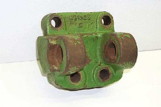 CENTER LINK BRACKET
