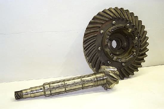 DIFFERENTIAL HOUSING WITH RING & PINION - R.H.