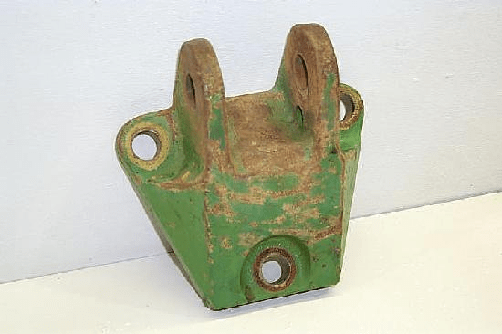CENTER LINK BRACKET