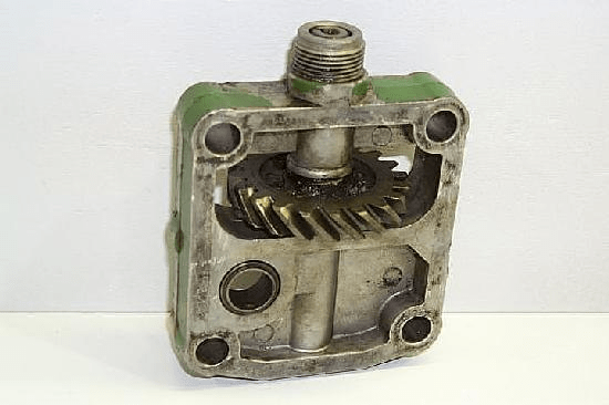 SPEED - HOUR METER DRIVE GEAR WITH HOUSING
