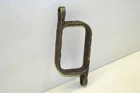 THROWOUT YOKE