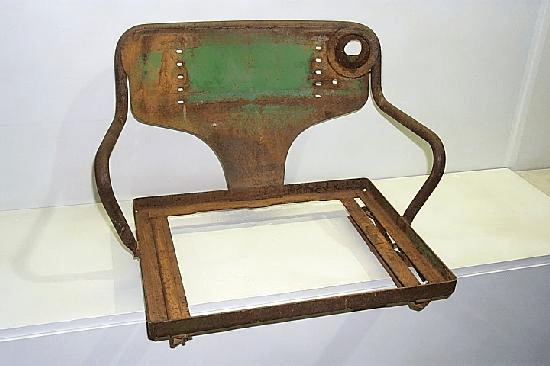 SEAT FRAME