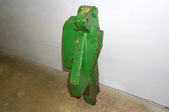 DRAWBAR REAR SUPPORT BRACKET - R.H.