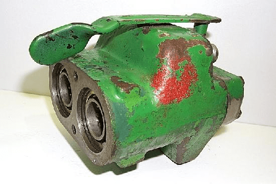 BREAKAWAY COUPLER ASSEMBLY - R.H.