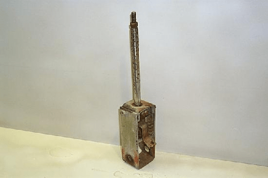 RANGE SHIFT LEVER ASSEMBLY