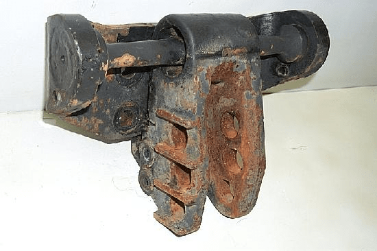CENTER LINK BRACKET