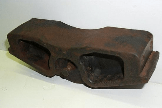 TRUNNION - FRONT