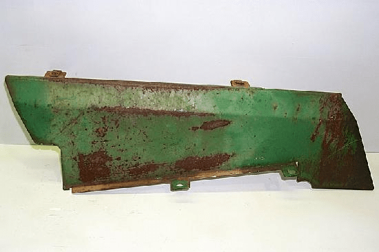 CENTER SIDE SHIELD - R.H.