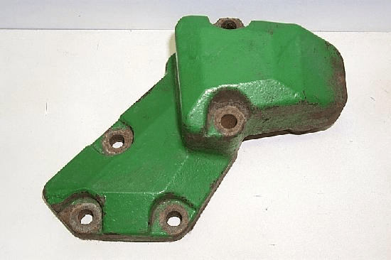 INTERMEDIATE HOUSING ADAPTER