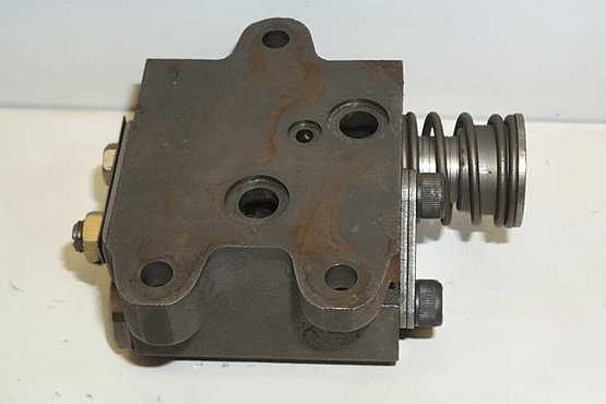 ROCKSHAFT CONTROL VALVE