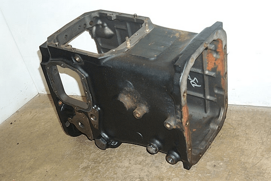 TRANSMISSION HOUSING