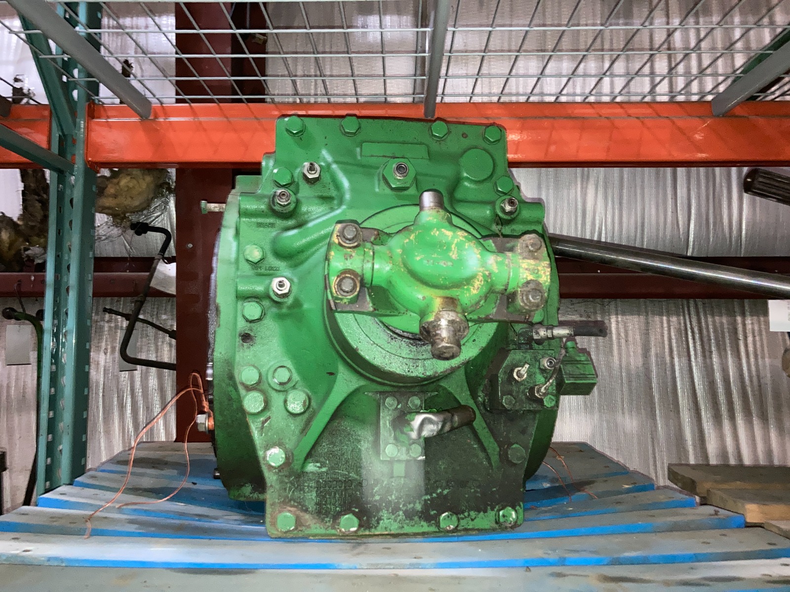 FRONT DIFF HOUSING W/ R&P