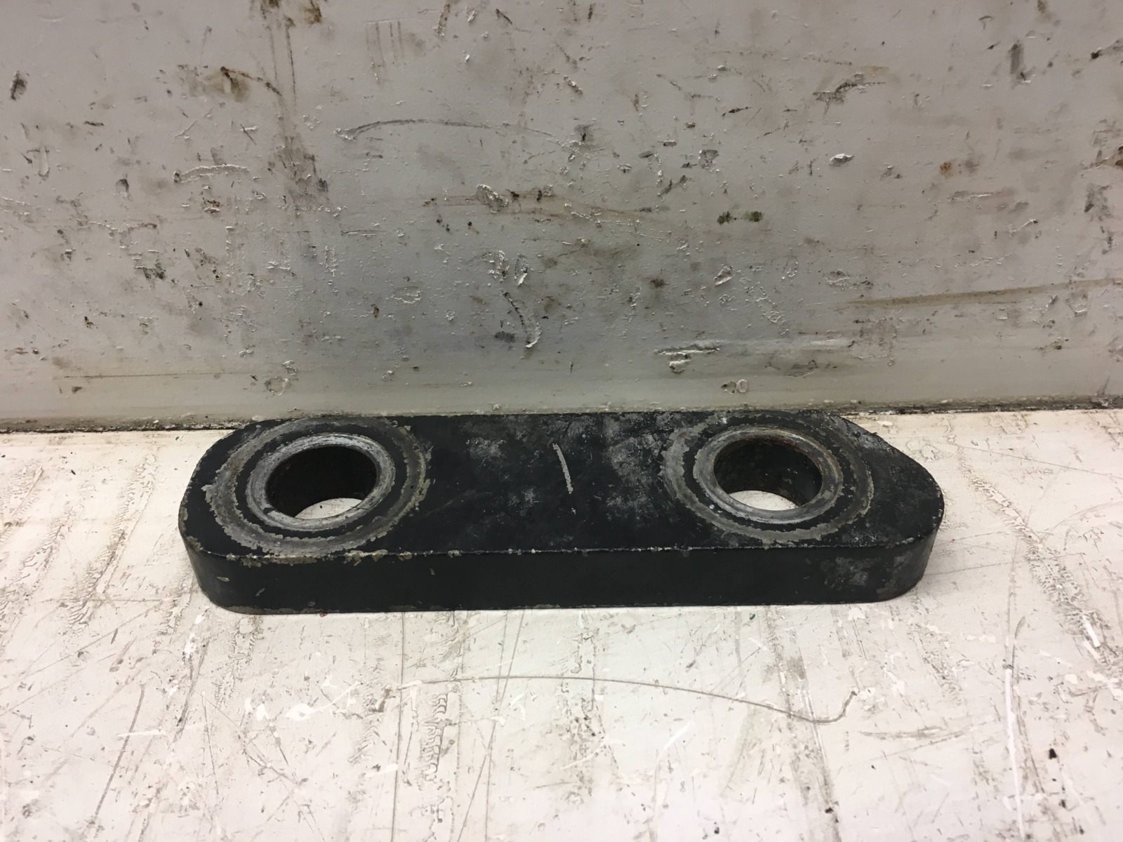 REAR AXLE SPACER