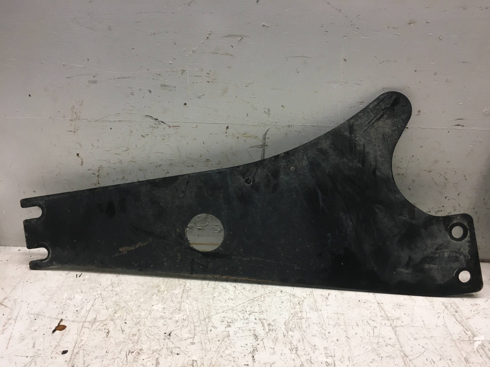 FENDER PLATE