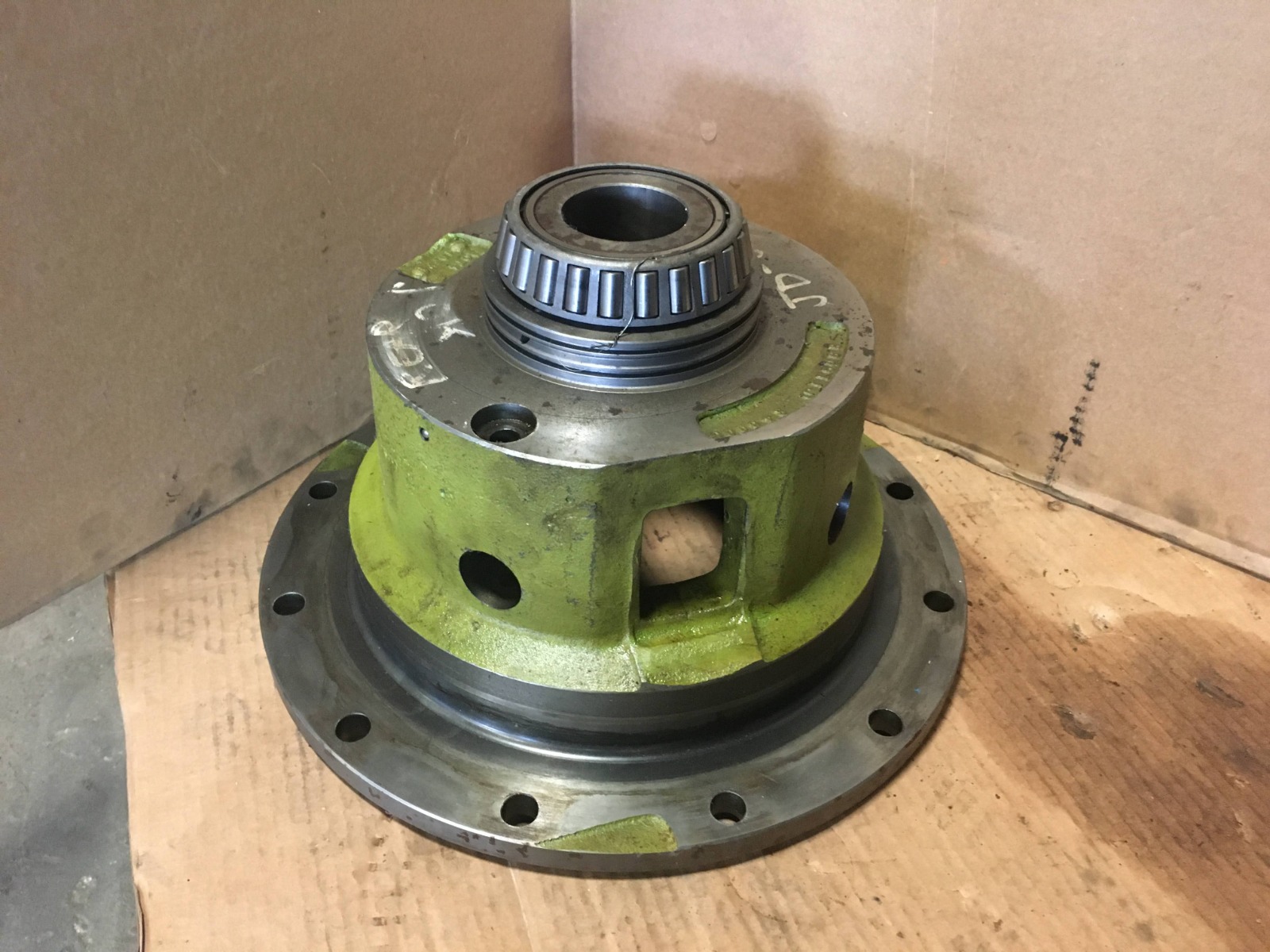 DIFFERENTIAL HOUSING