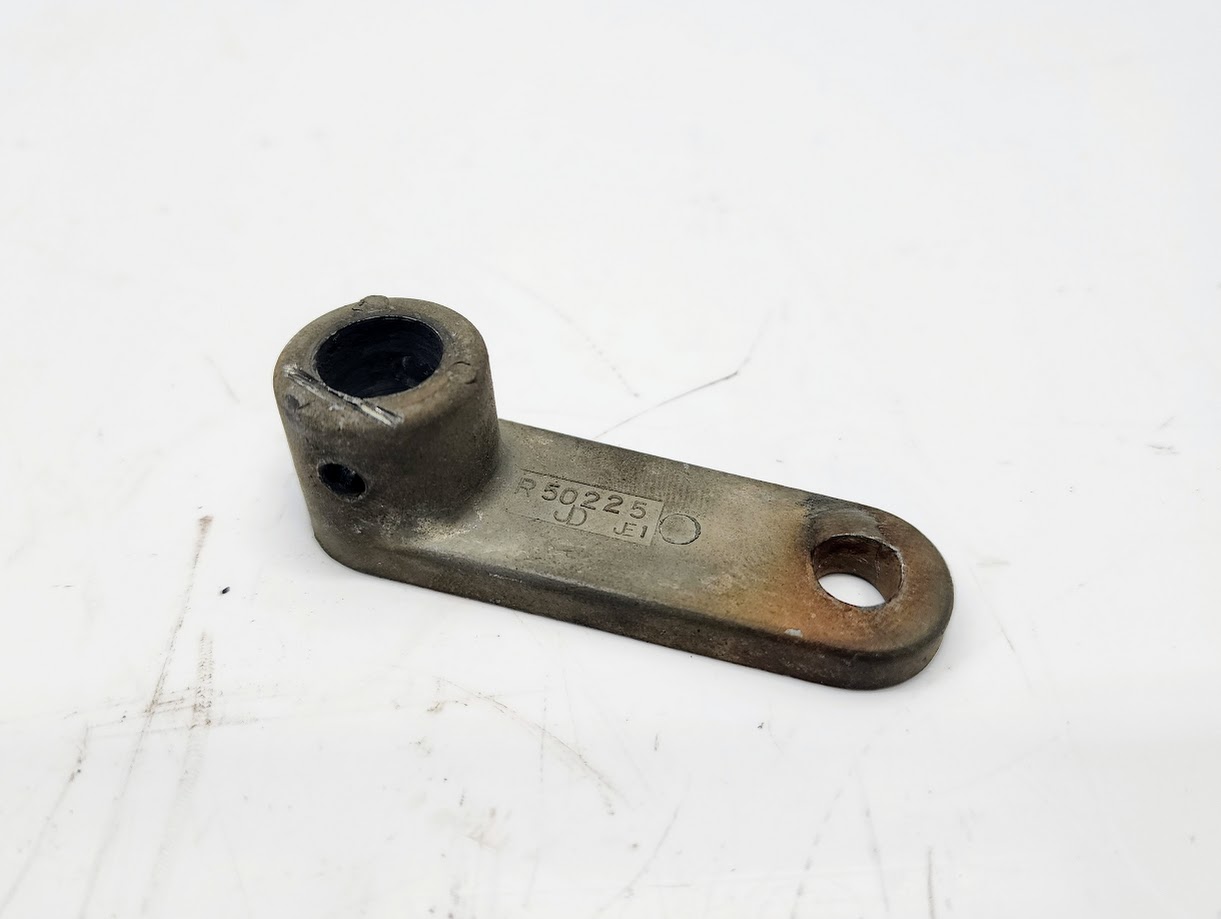 HAND SPEED CONTROL ARM - OUTER
