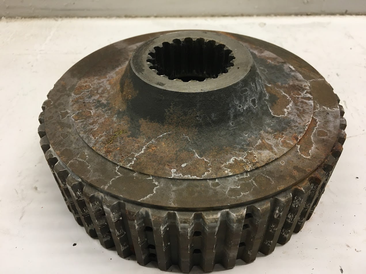JD PTO CLUTCH HUB  4630