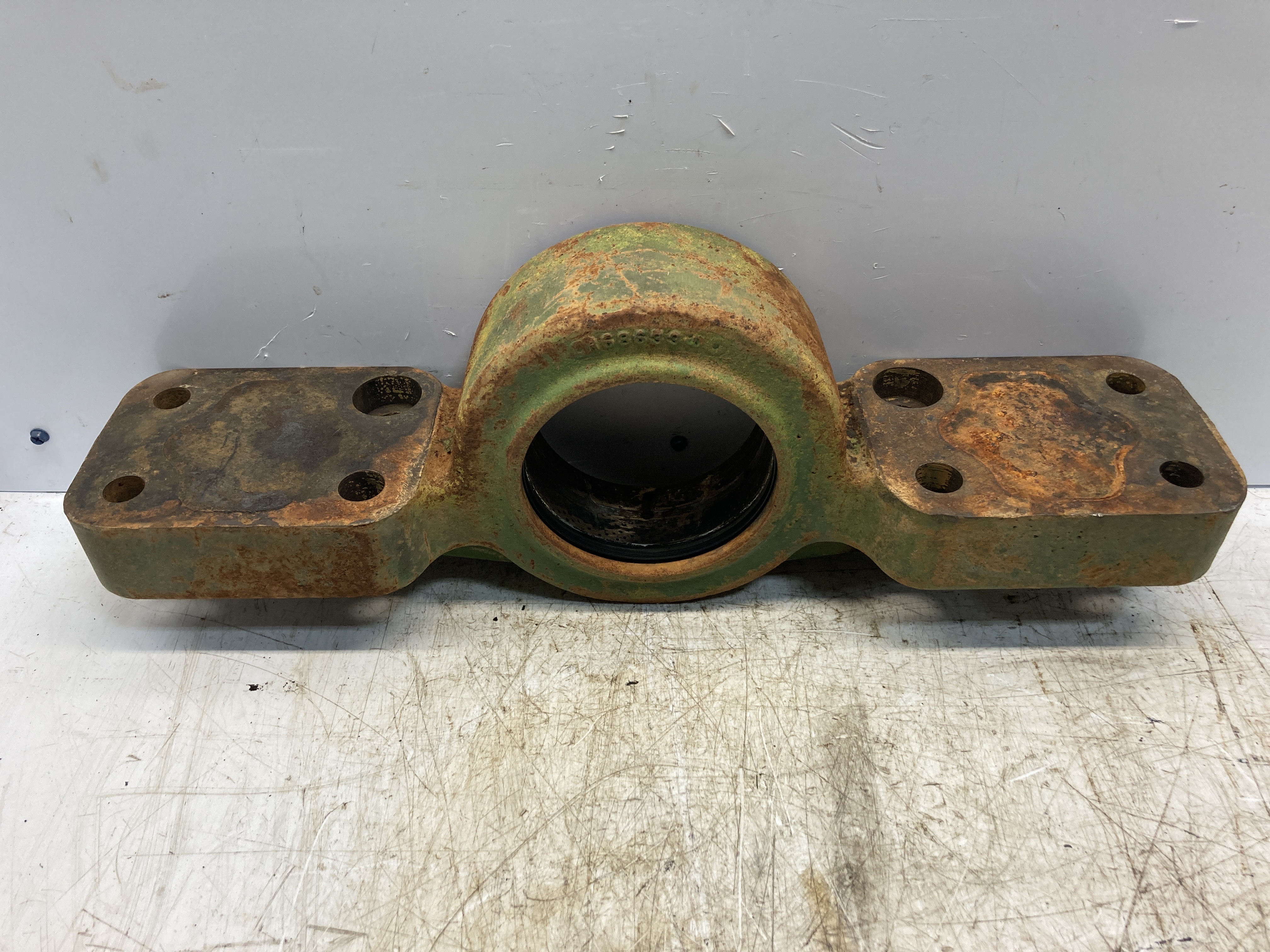 OSCILLATING REAR SUPPORT