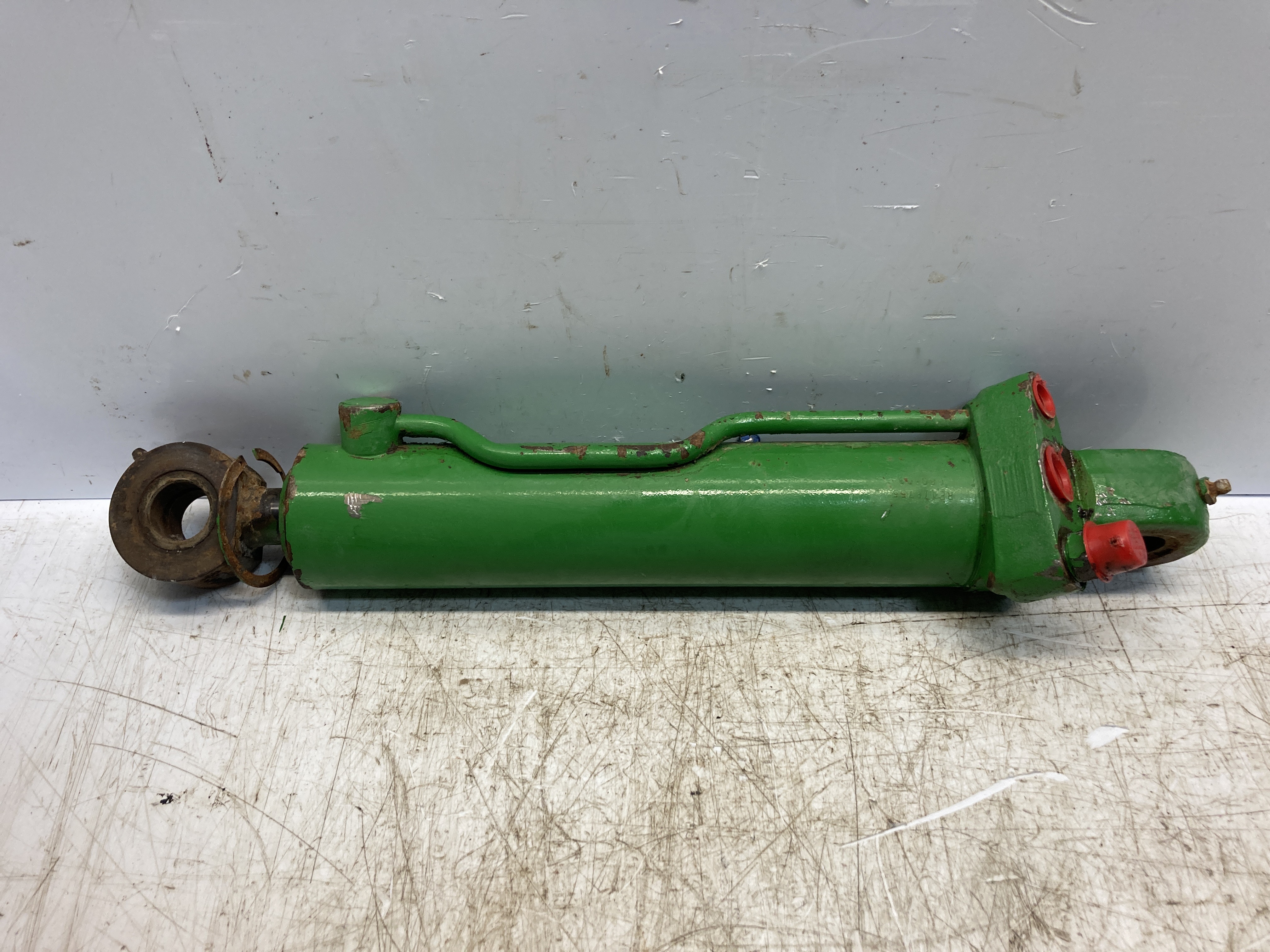 STEERING CYLINDER - L.H.