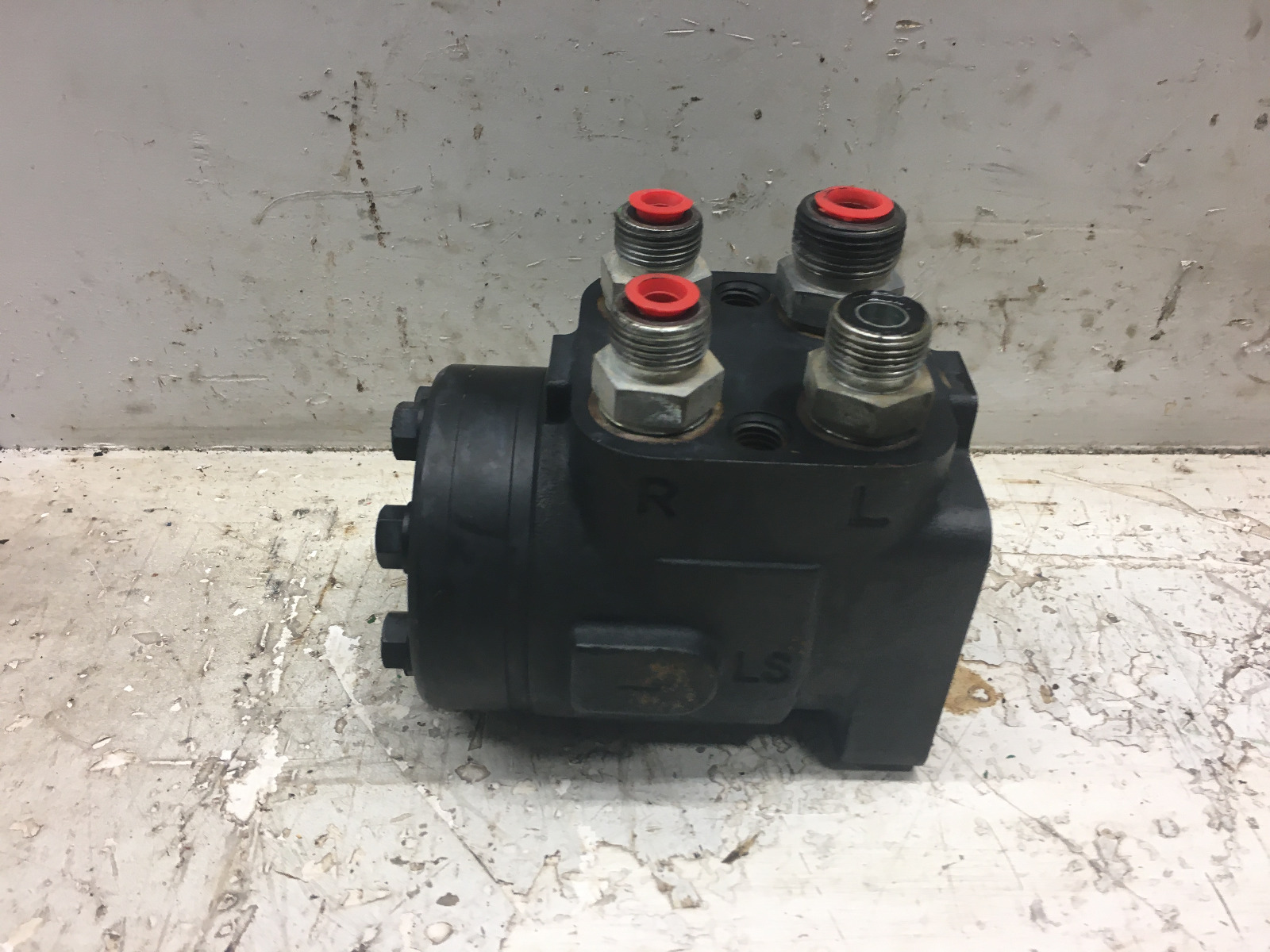 STEERING VALVE
