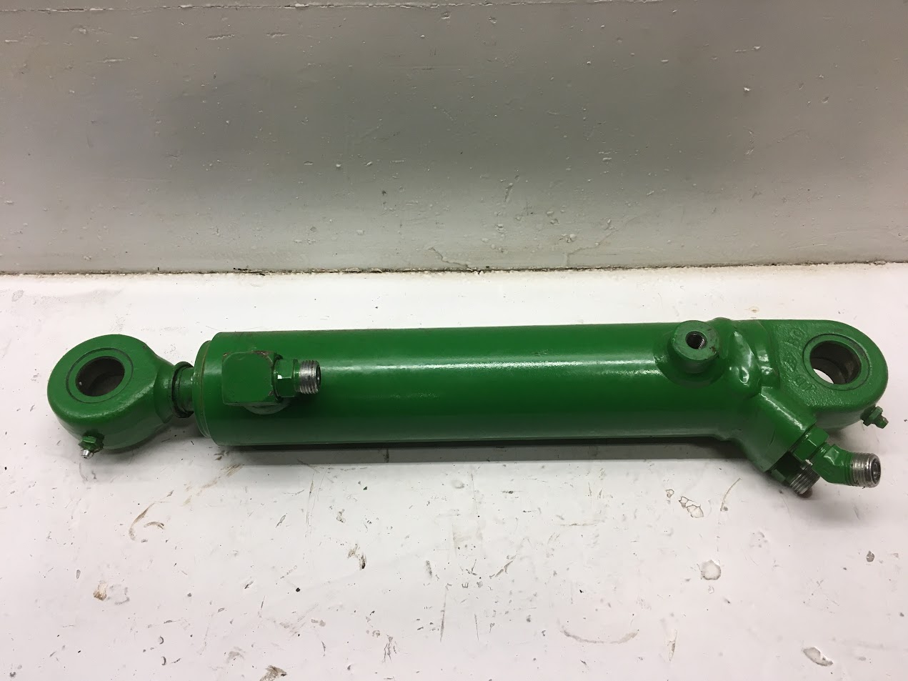 STEERING CYLINDER - R.H.