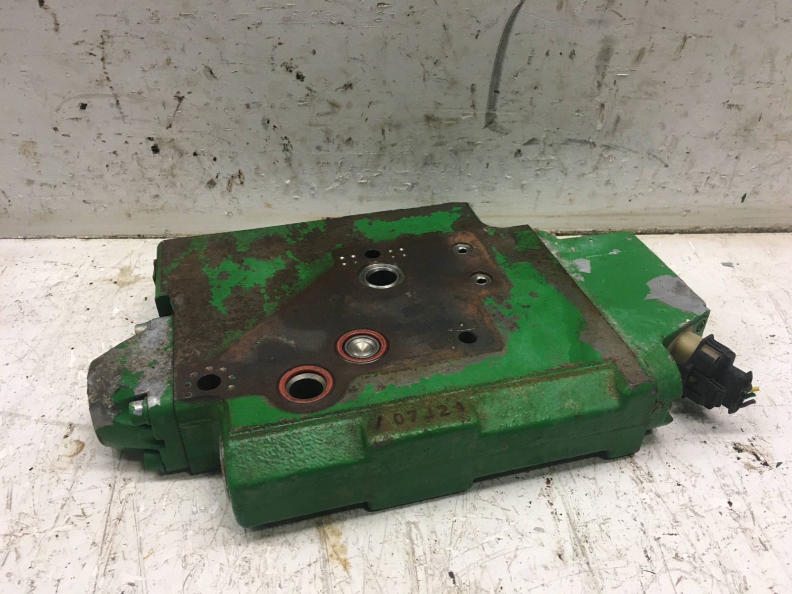 SELECT CONTROL VALVE