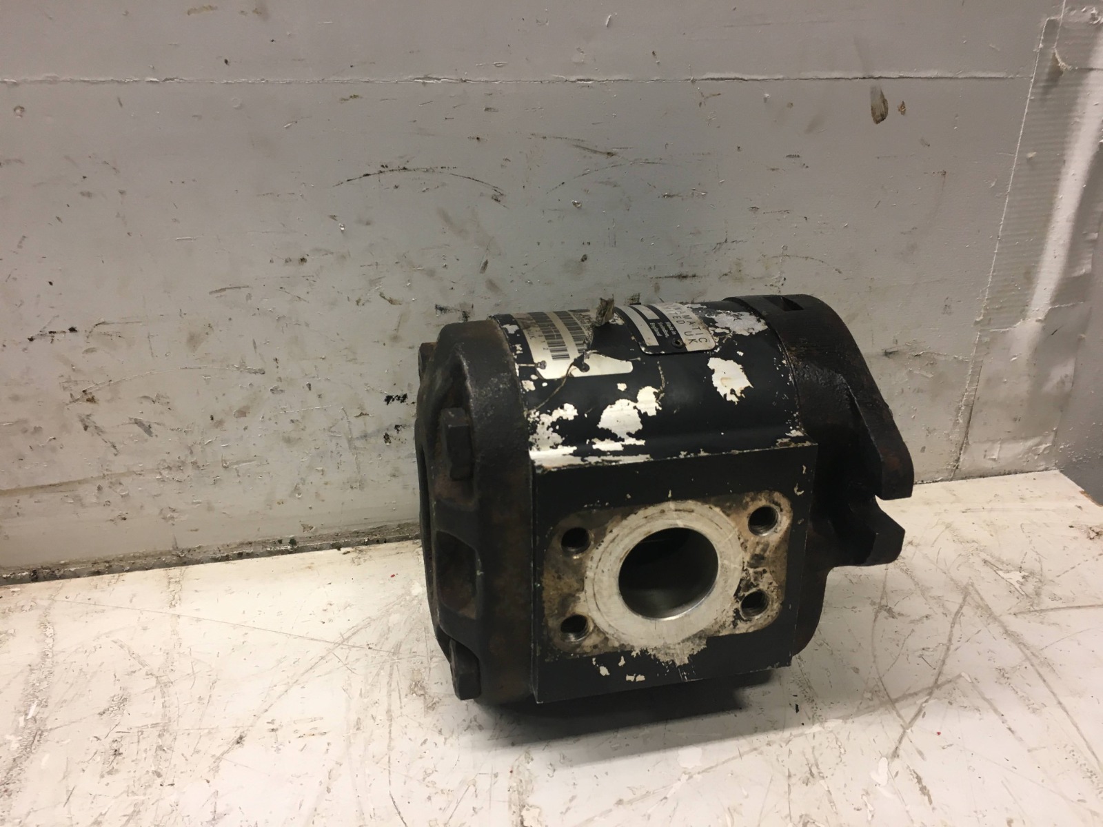 HYDRAULIC PUMP