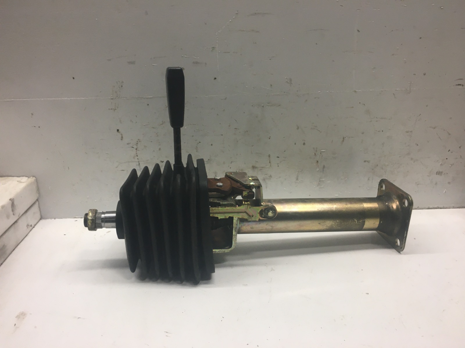 STEERING COLUMN