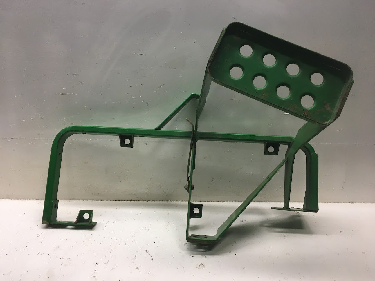 FOOTREST FRAME - R.H.
