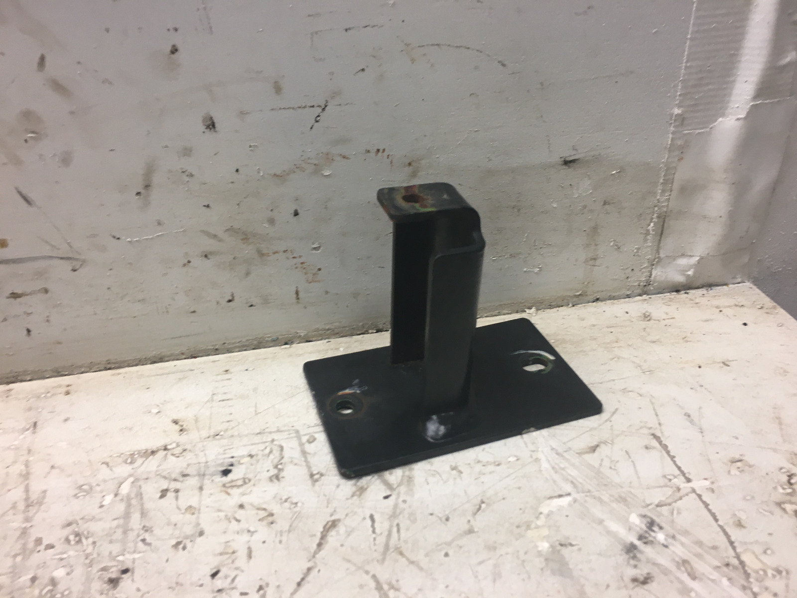 CONTROL SUPPORT BRACKET