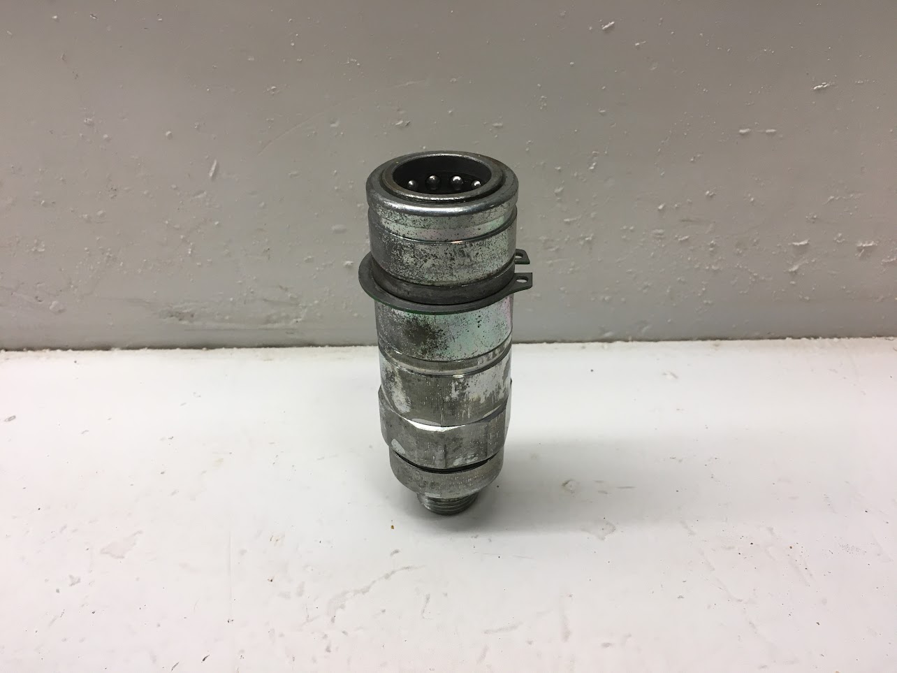 HYDRAULIC COUPLER